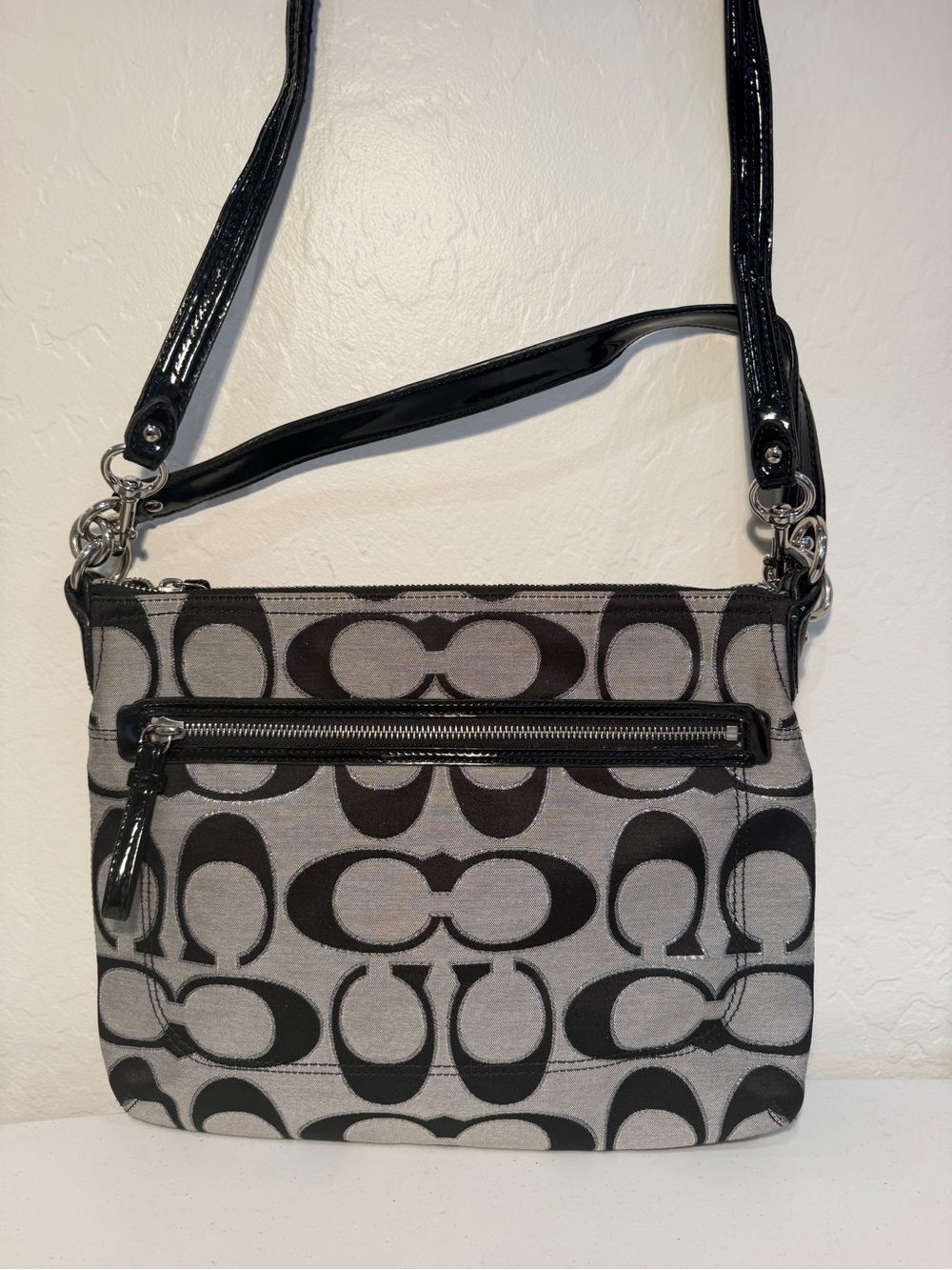 Coach Poppy Perri Hippie Crossbody Bag - Metallic Outline Signature C Grey Black